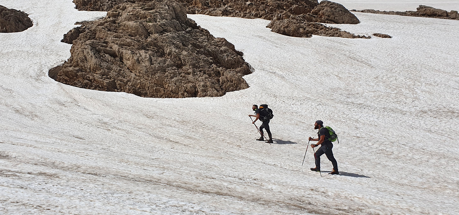 How to use trekking poles