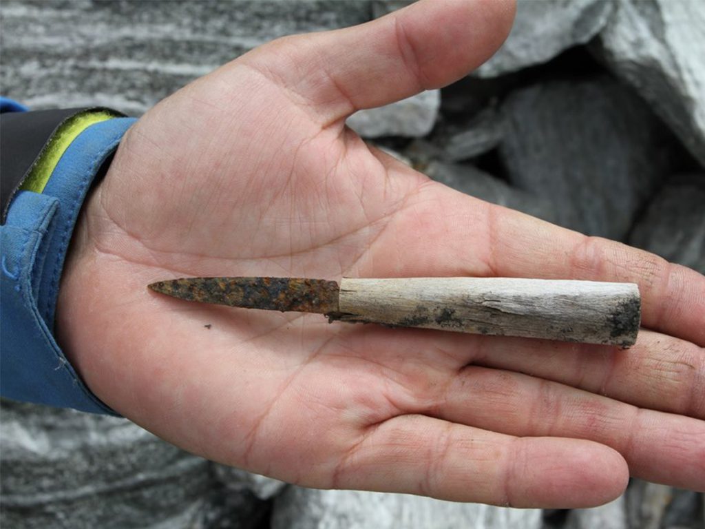  A small and worn knife, found in the Lendbreen mountain pass. Credit: Espen Finstad/Secretsoftheice.com